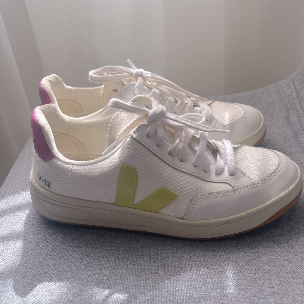 Veja sneakers V-12